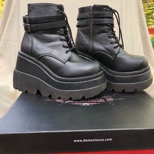 Demonia Shaker-52 Technopagan Boots